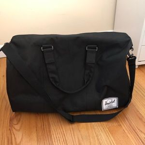 Black Herschel Novel Duffle Eco (42.5L) in great condition!